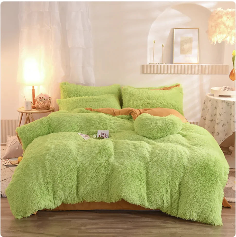 Velvet Plush Comfort Bedding Set - Queen & King